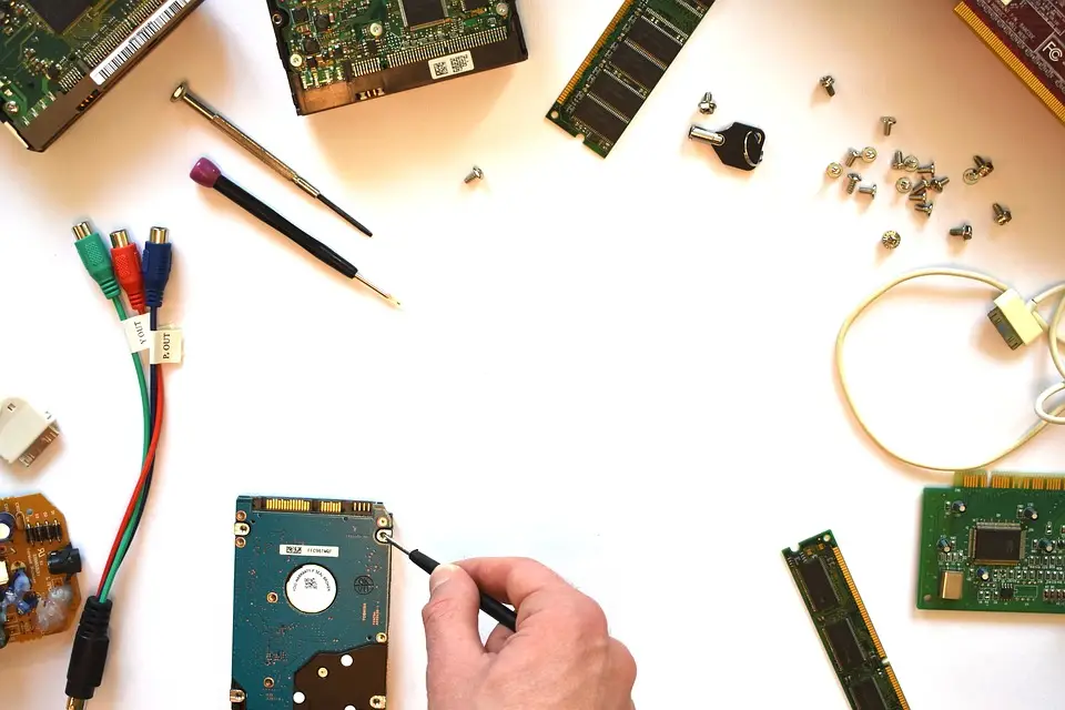 Mobile and laptop repair shop in Indirapuram
